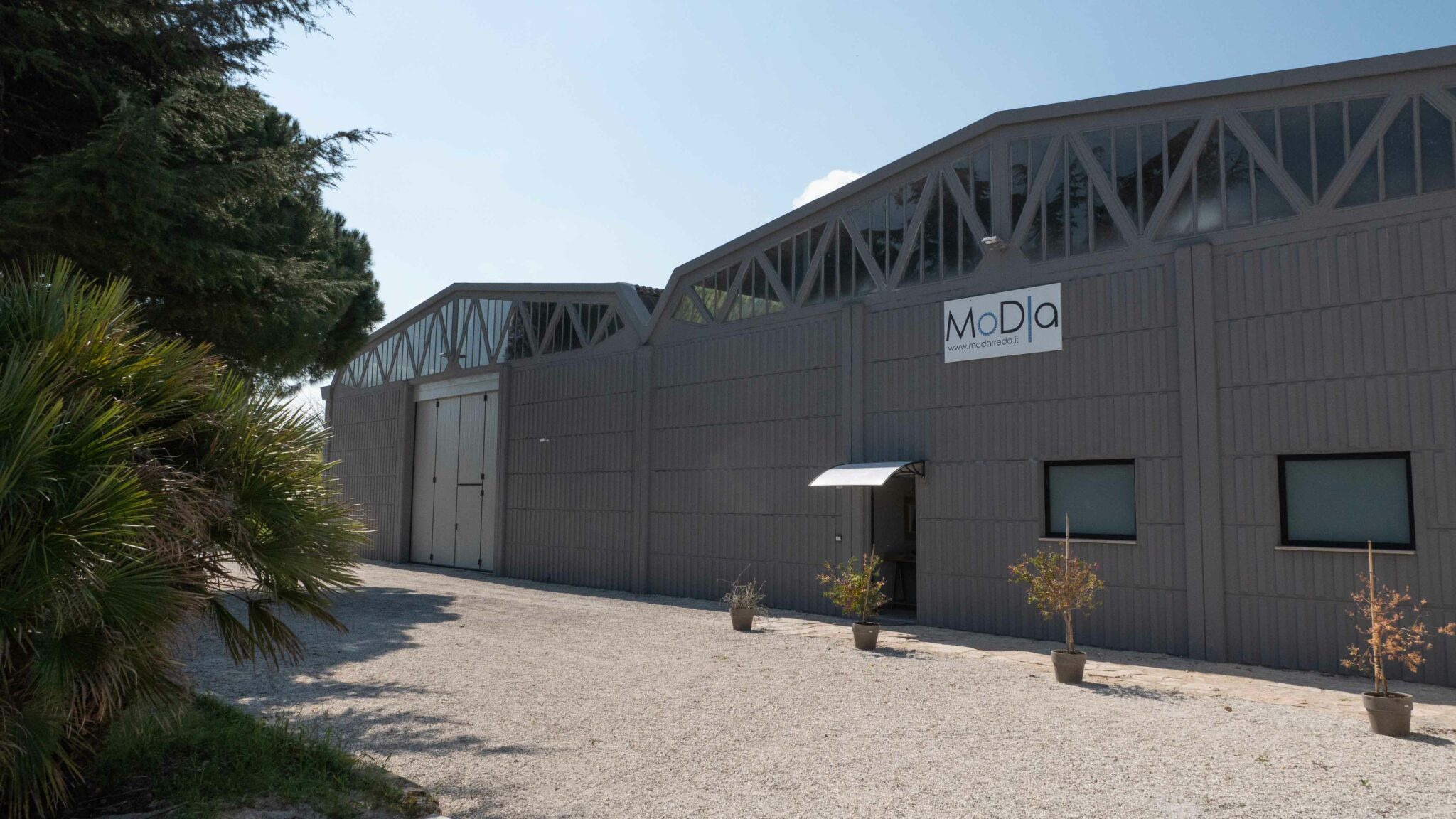 Esterno dello stabilimento Modarredo